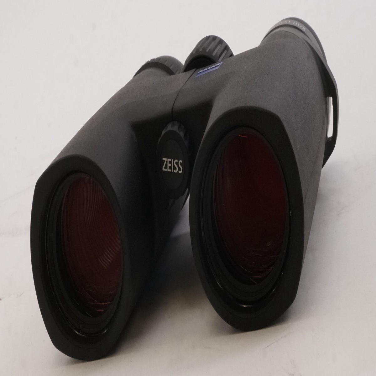 Zeiss CONQUEST HDX 10x32 Binocular (Used)
